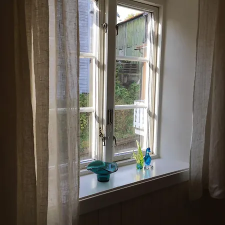 Sjarmerende Og Lysfylt Midt I Tromsø