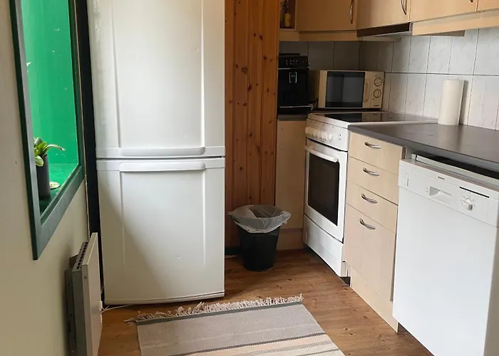 Apartment Sjarmerende Og Lysfylt Midt I