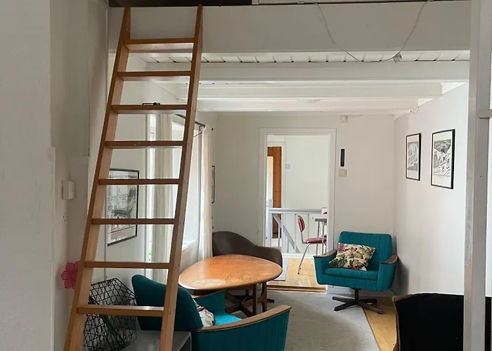 Apartment Sjarmerende Og Lysfylt Midt I